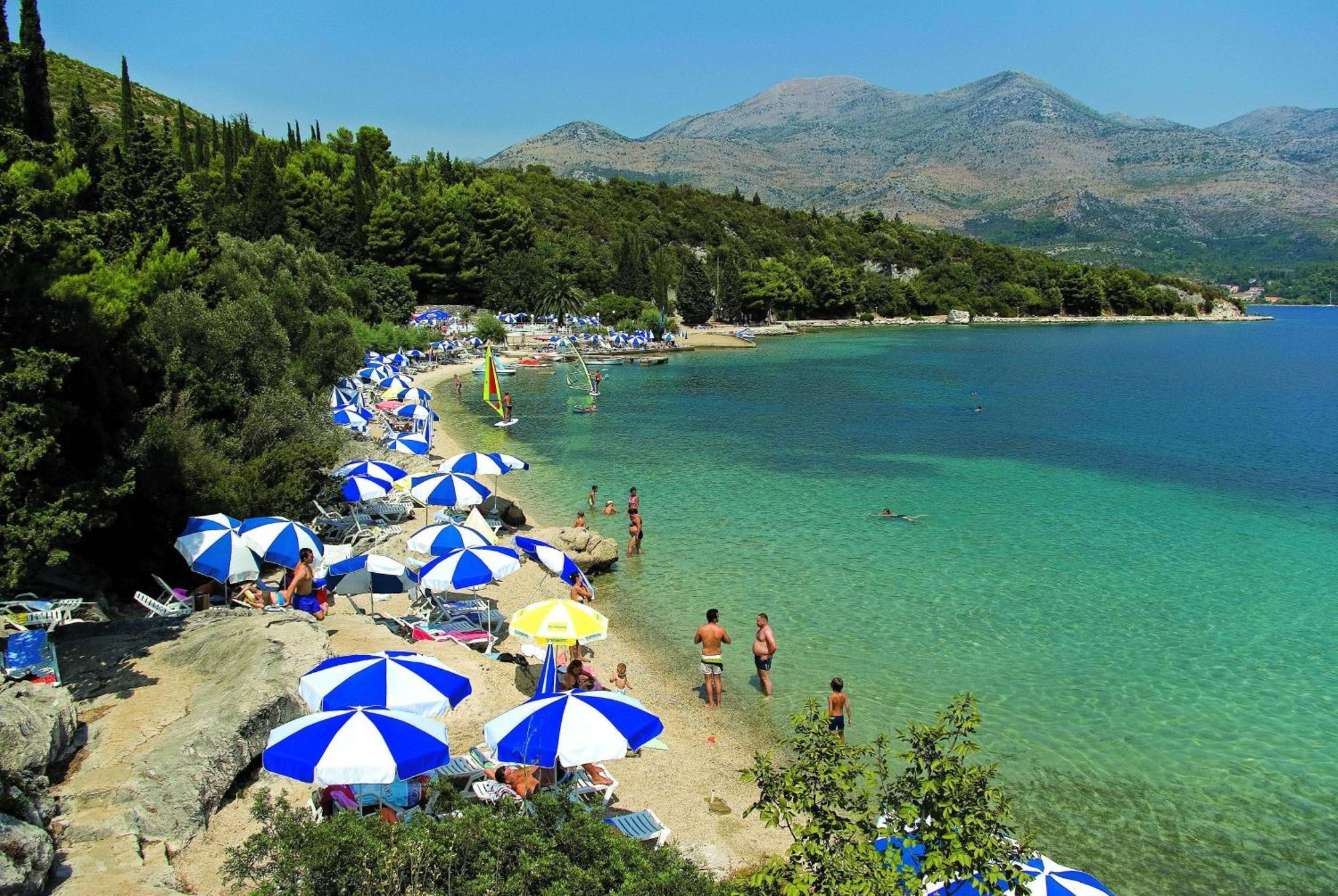 סלאנו Hotel Osmine מראה חיצוני תמונה