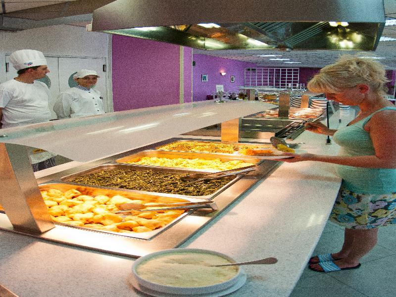 סלאנו Hotel Osmine מראה חיצוני תמונה