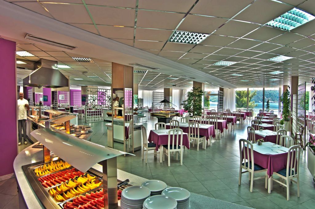 סלאנו Hotel Osmine מראה חיצוני תמונה