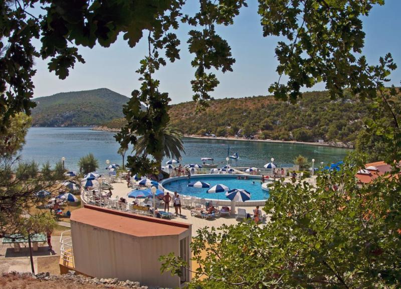סלאנו Hotel Osmine מראה חיצוני תמונה