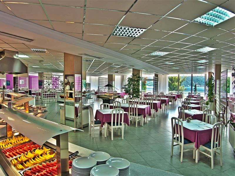 סלאנו Hotel Osmine מראה חיצוני תמונה