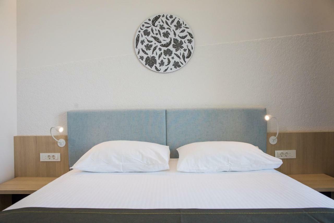 סלאנו Hotel Osmine מראה חיצוני תמונה