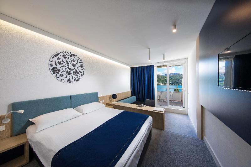 סלאנו Hotel Osmine מראה חיצוני תמונה